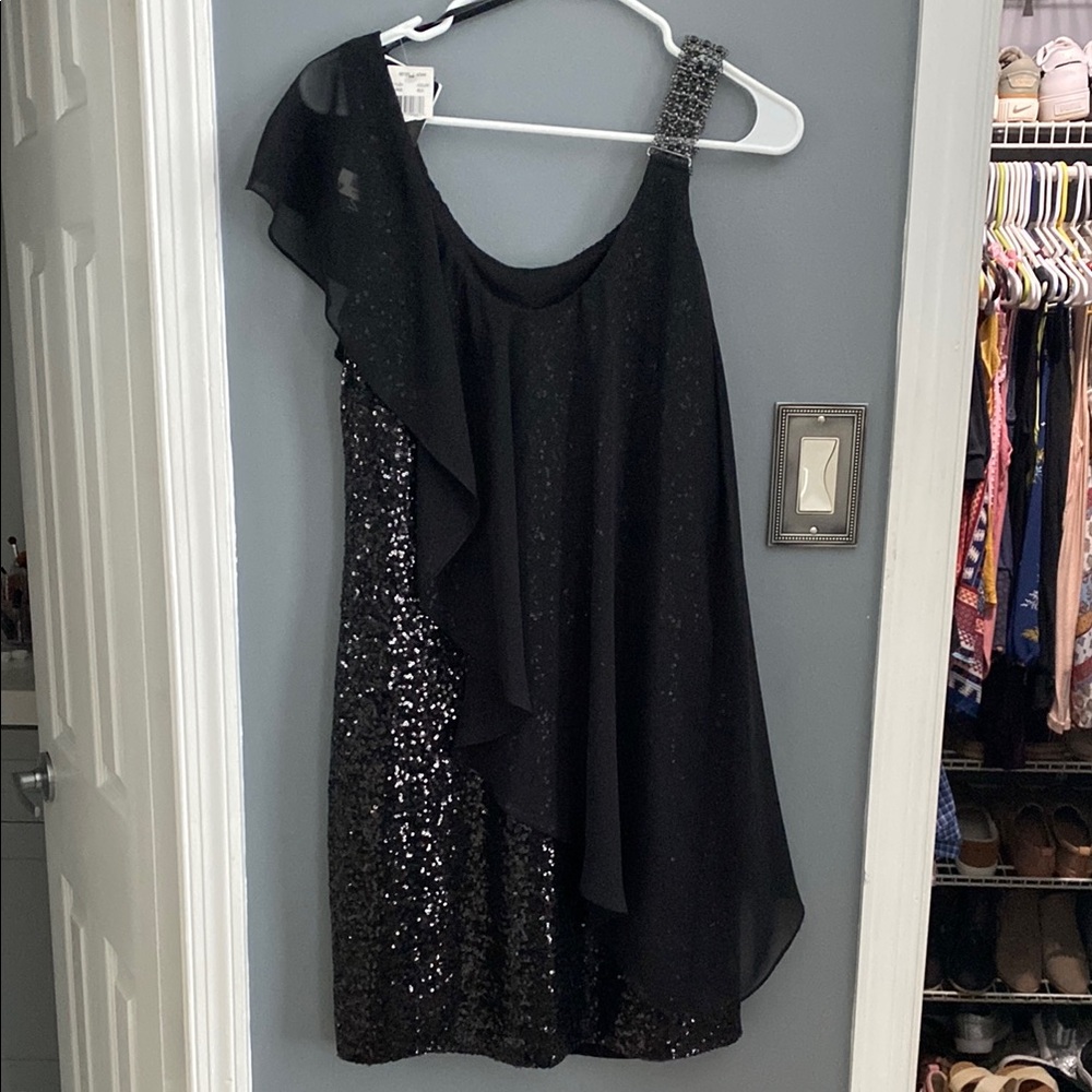 Black Sequin One-Shoulder Dress
